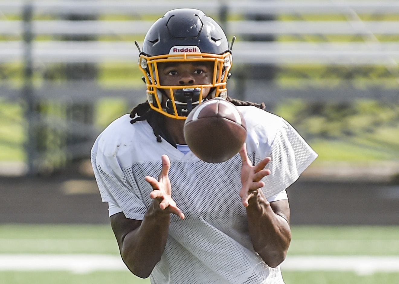 082019-qct-spt-bett football-04.jpg